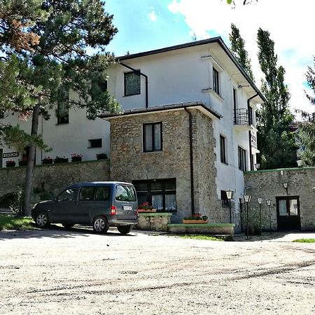 Bed and Breakfast Fuezi Panzio à Sopron Extérieur photo