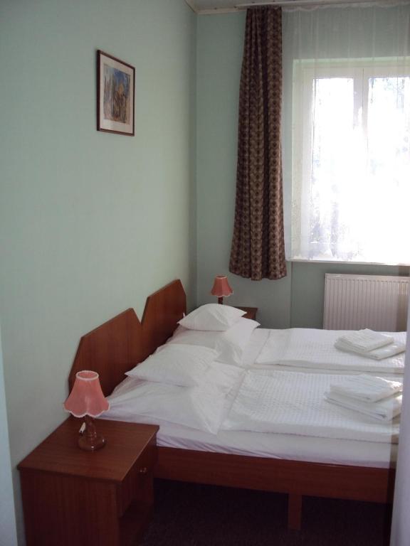 Bed and Breakfast Fuezi Panzio à Sopron Chambre photo