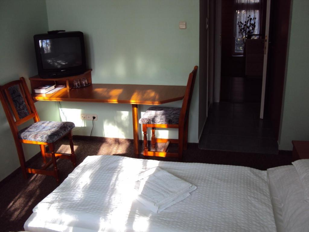 Bed and Breakfast Fuezi Panzio à Sopron Chambre photo